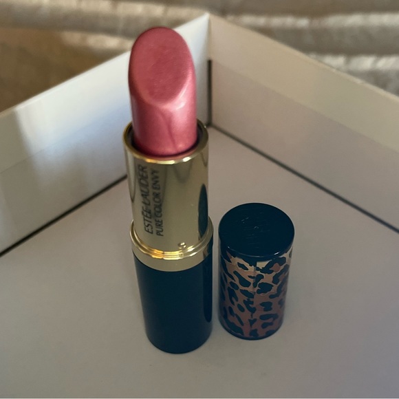 Estee Lauder Other - Estée Lauder pure color Envy Lipstick
